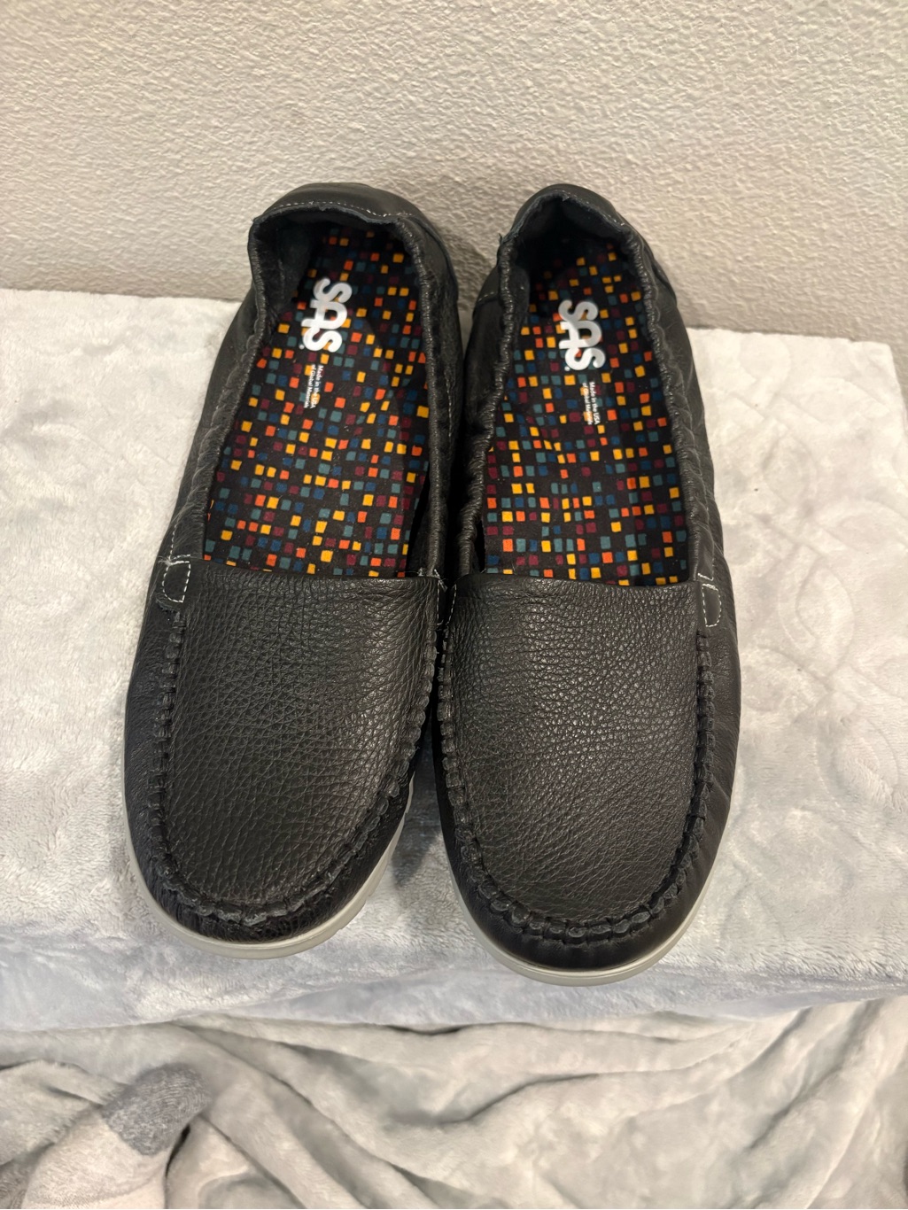 Sas Black Leather Slip-On Sunny Loafers With Multicolor Insole, Size 11.5